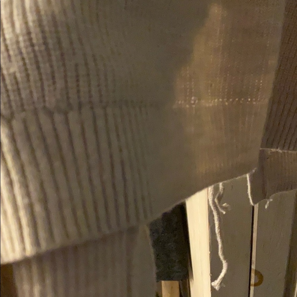 Beige sweater - Picture 3 of 7